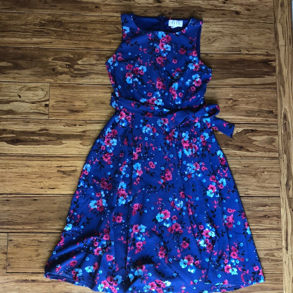 Women’s Semi Formal Dress